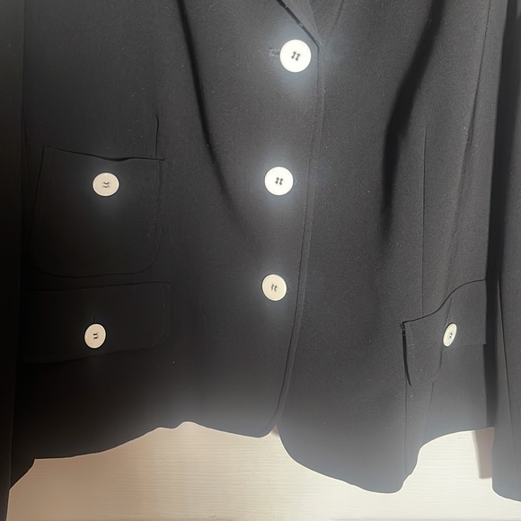 Jones of New York - Picture 2 of 7